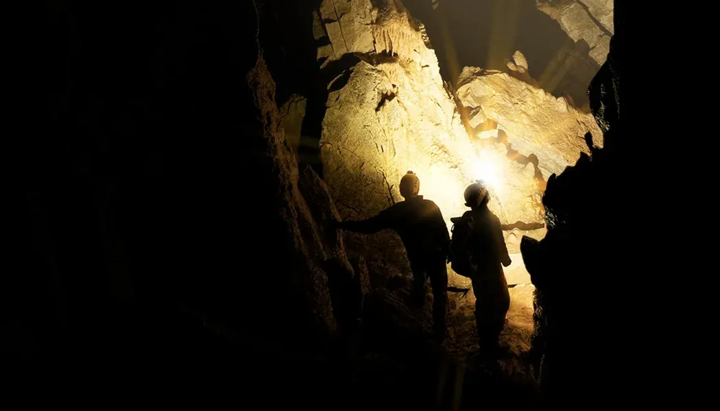 Explorer: En Derin Mağara izle