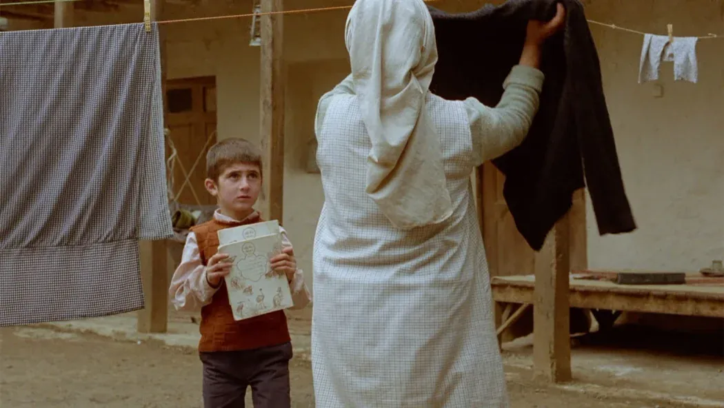 Arkadaşın Evi Nerede? izle