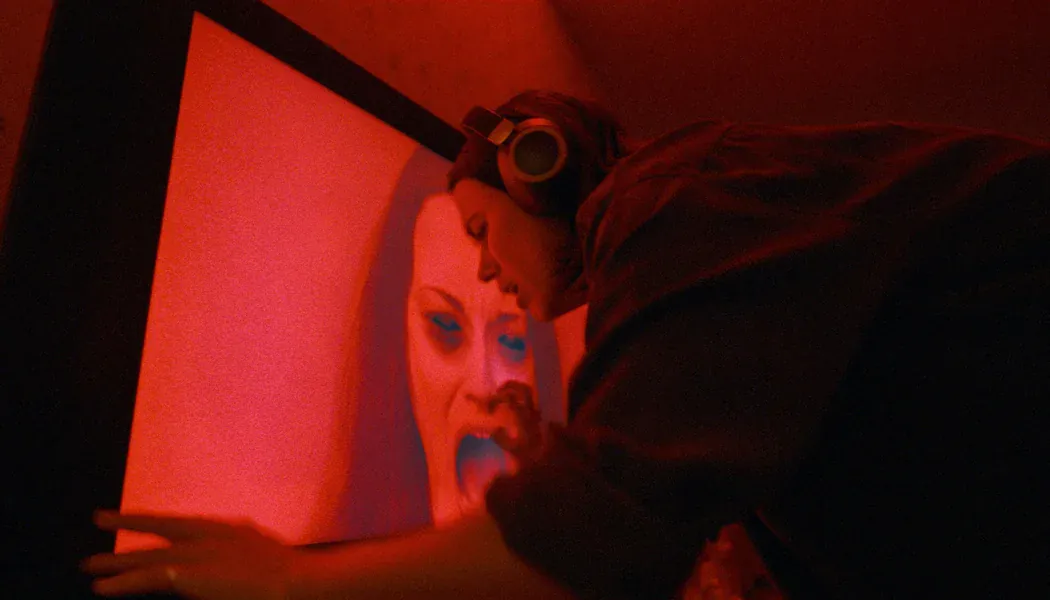 undertone izle
