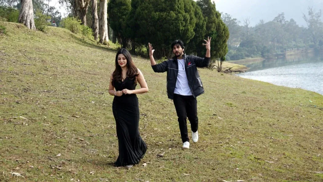 Yutha Satham izle